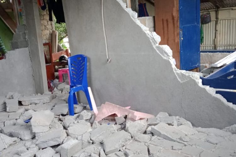 Gempa magnitudo 6,8 di Ambon, Maluku, Kamis (26/9/2019).