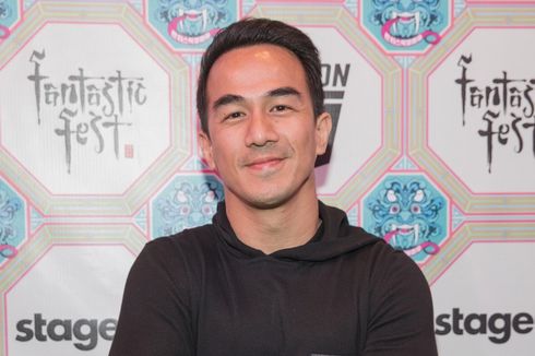 Joe Taslim Ungkap Keinginan Berduet dengan Penyanyi Kpop IU