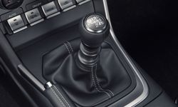Mobil Listrik Toyota Bisa Pakai Transmisi Manual Mulai 2026