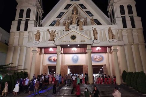 Misa Natal di Gereja Katedral Ambon Berlangsung Sederhana