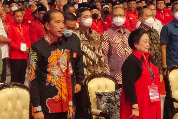 Pengamat: Megawati Agresif, Wajah Jokowi Tidak Santai di HUT PDI-P