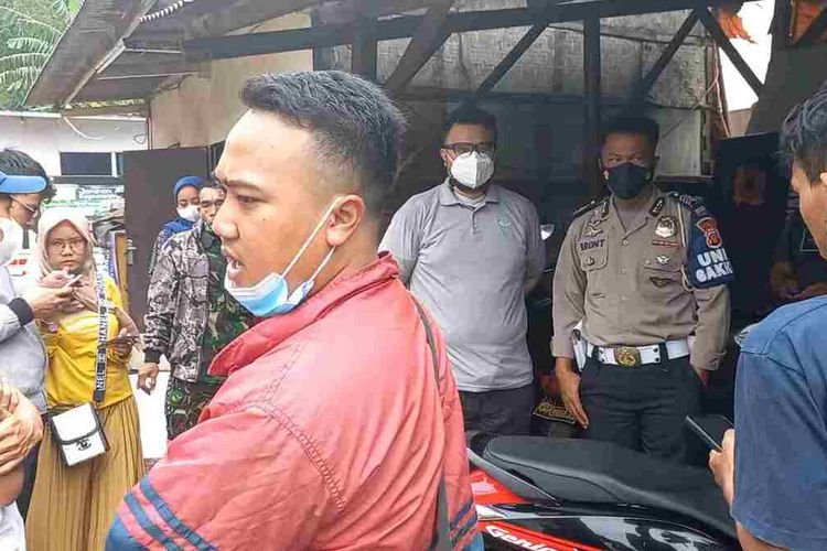 Kecelakaan beruntun di Jalan Ir. Soekarno, Jatinangor, Sumedang, Jawa Barat, Selasa (1/2/2022). AAM AMINULLAH/KOMPAS.com