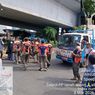 30 PKL yang Jualan di Trotoar Tanah Abang Ditertibkan, Gerobak Dagangan Diangkut Satpol PP