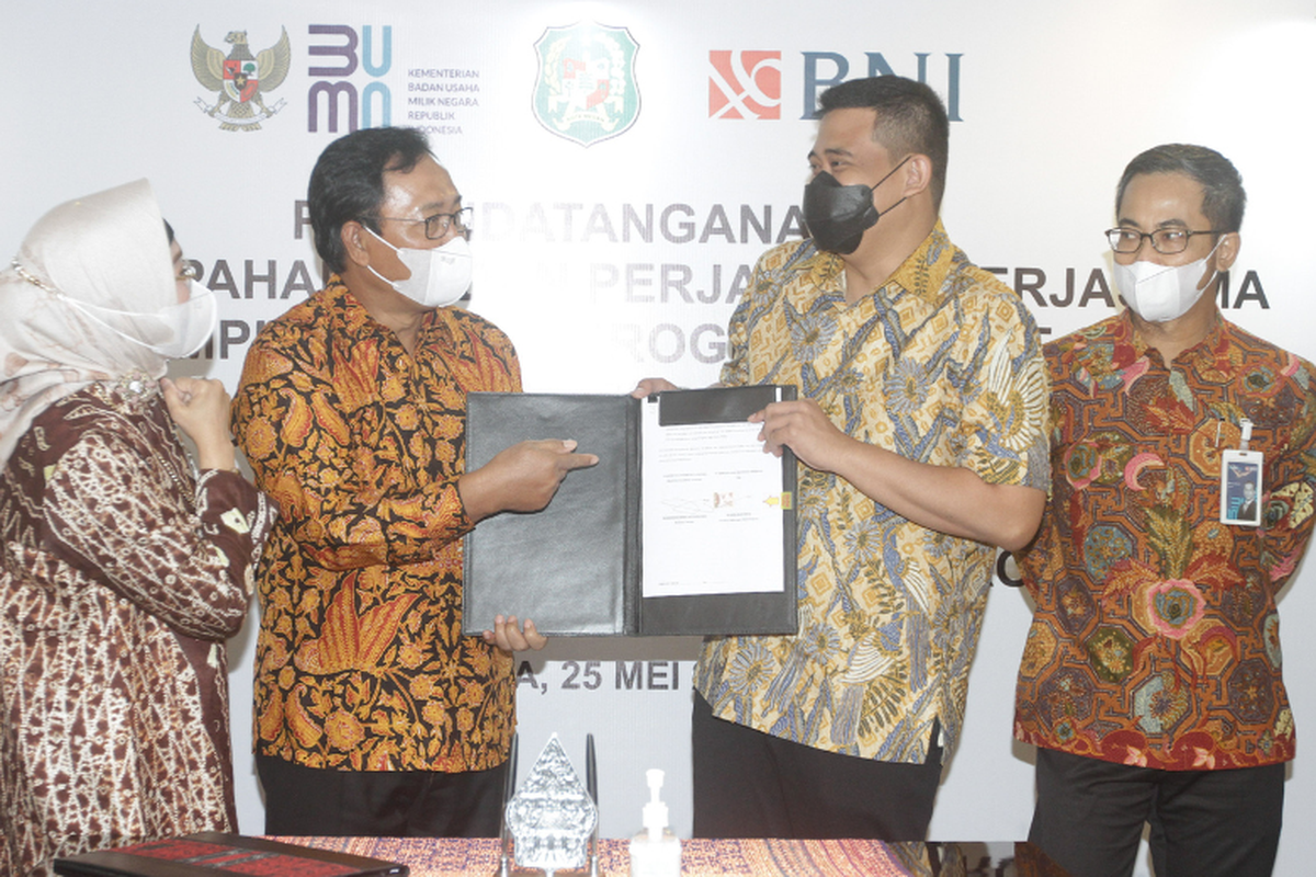 BNI dan Pemkot Medan secara resmi bekerja sama dalam pengembangan smart city di Jakarta, Selasa (25/5/2021). Kerja sama ini sejalan dengan arahan Presiden Joko Widodo untuk percepatan implementasi elektronifikasi transaksi di pemerintah daerah (ETPD), meningkatkan transparansi transaksi dan tata kelola, serta mengintegrasikan sistem pengelolaan keuangan daerah. 