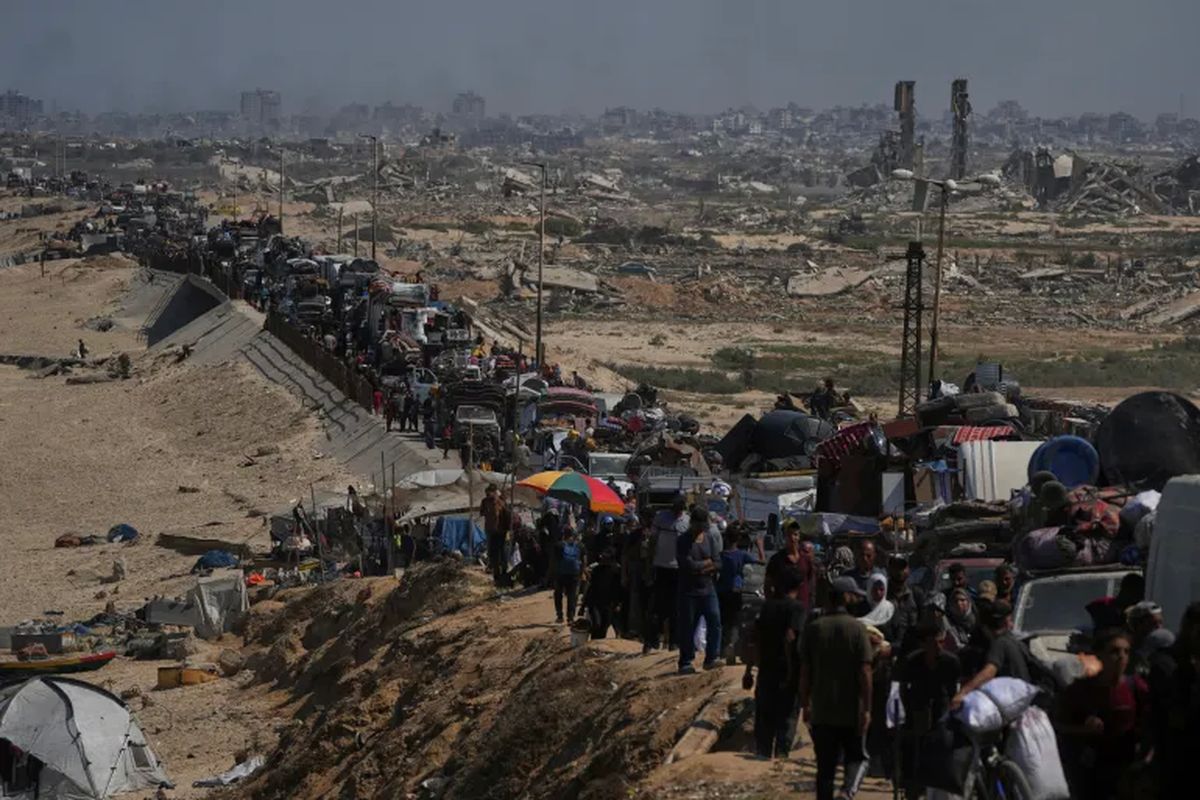 Seperti ini potret warga Palestina yang mengungsi dari Gaza utara di sepanjang jalan pesisir menuju selatan pada Selasa (16/9/2025), setelah militer Israel mengatakan telah memperluas operasinya di Kota Gaza.