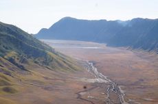 Mobil Pribadi Terjebak di Sabana Bromo, Begini Aturannya