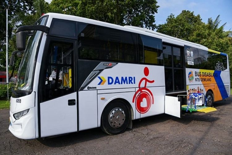 Bus Damri Ramah Disabilitas dan Lansia Beroperasi di Mataram