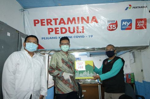 Bagikan Paket Sembako di Makassar, Bentuk Peduli Pertamina kepada Masyarakat Terdampak Covid-19