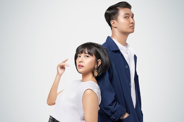 Tiga produser muda hasil EMPC 2020 merilis singel kolaborasi mereka bersama Kamasean Idol, Charita Utami, dan RayRay.