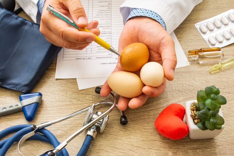 Pasien atau penderita diabetes masih diperbolehkan mengonsumsi telur asal tidak berlebihan. 