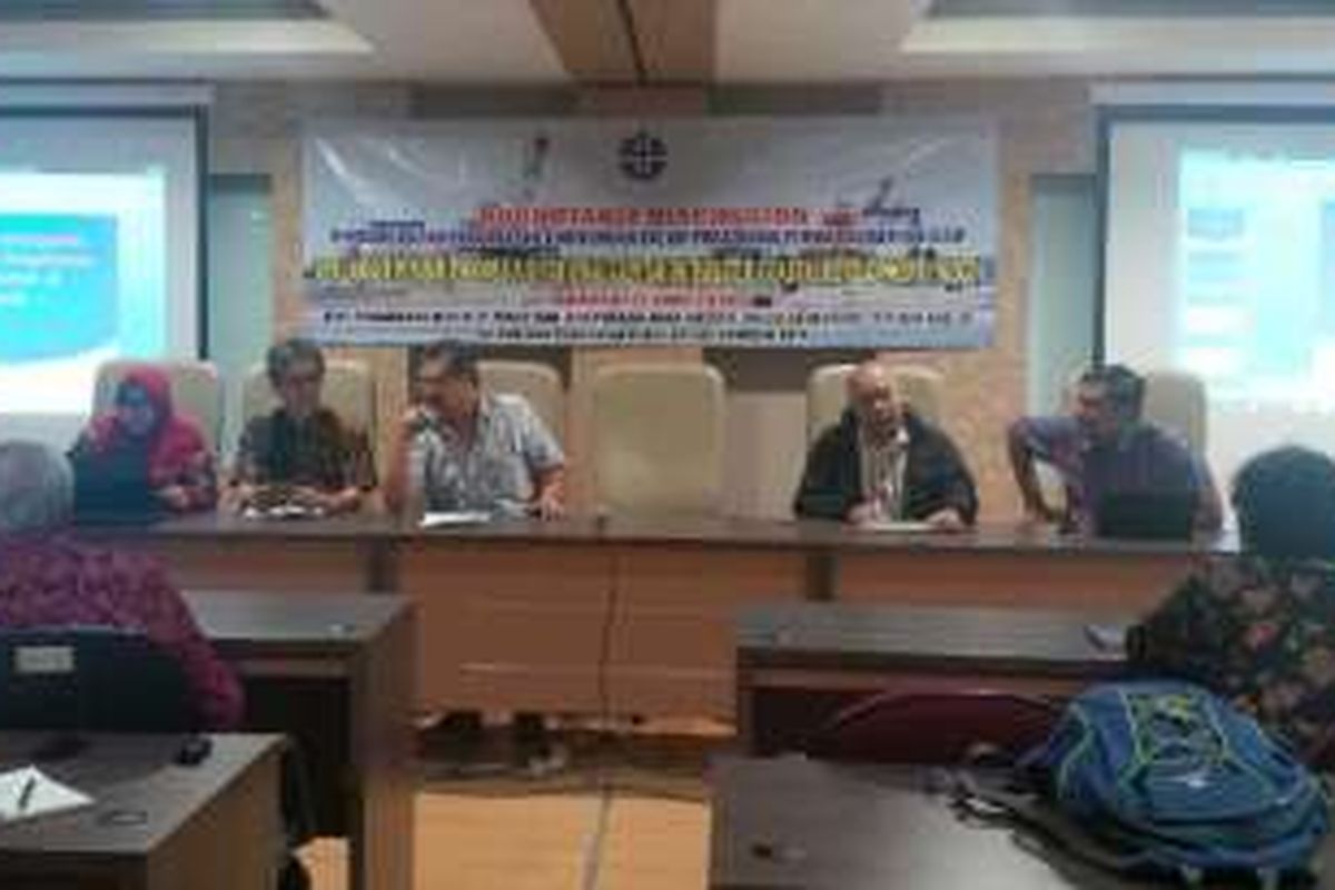 Studi Kasus Reklamasi Pesisir Indonesia dan National Capital Integrated Coastal Development (NCICD), di LIPI, Selasa (21/6/2016).