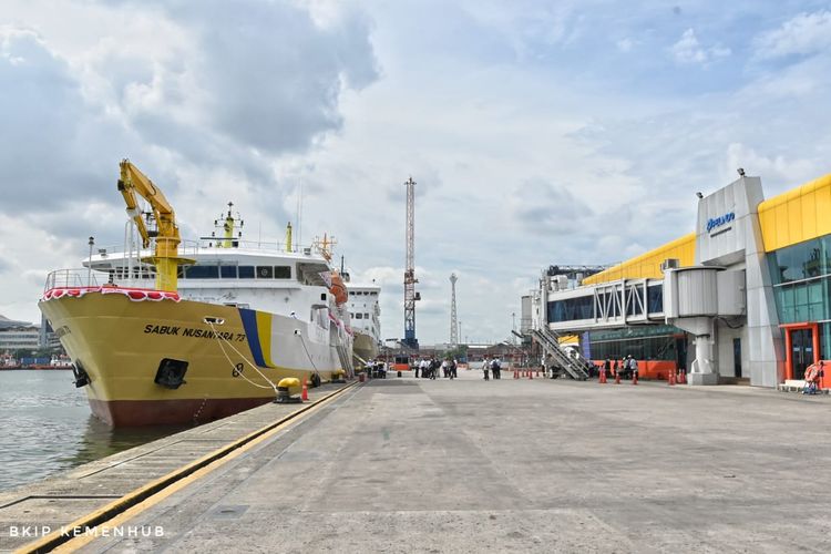 Kapal KM Sabuk Nusantara