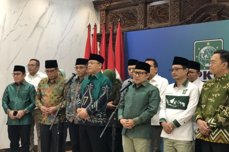 Ketua Umum PKB Muhaimin Iskandar dan Pelaksana Tugas (Plt) Ketua Umum PPP Muhamad Mardiono beserta jajarannya di Kantor DPP PKB, Senen, Jakarta, Senin (29/4/2024). 
