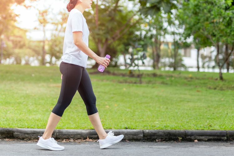 Memahami berapa langkah kaki yang sehat dalam sehari sangatlah penting agar tubuh tetap sehat.