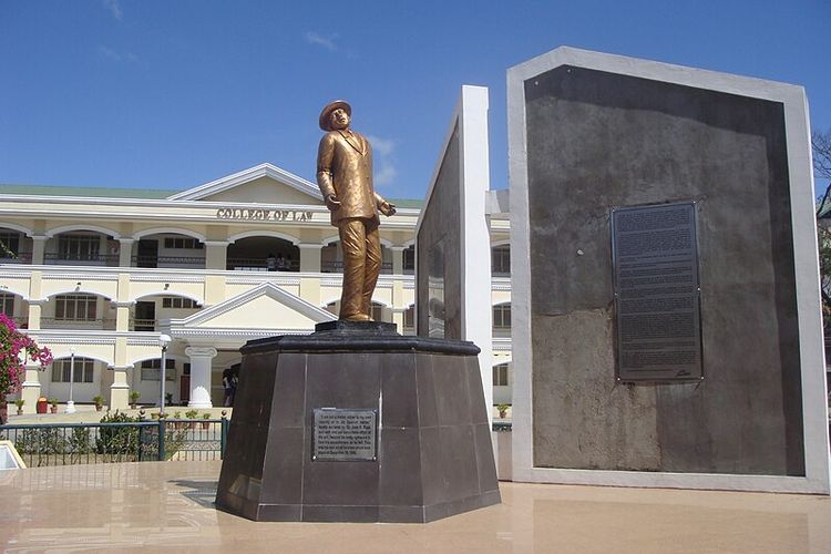 Taman Rizal atau Rizal Park di Bulacan State University.