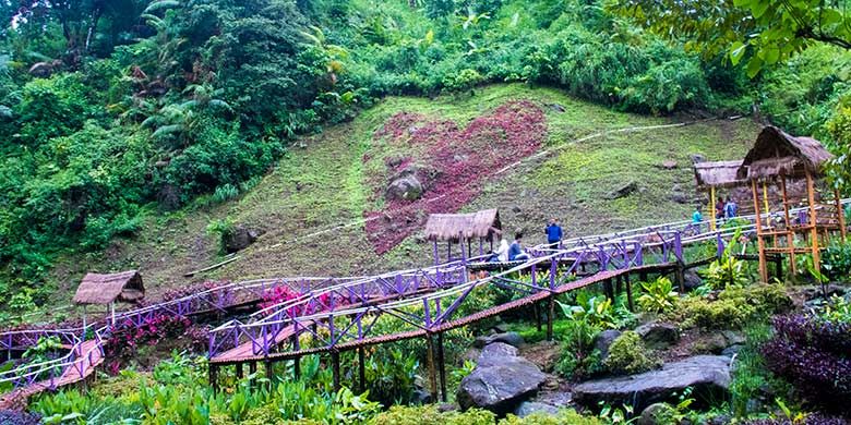 Spot Jembatan Bambu yang Instagrammable di Srambang Park