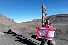 Bendera Pramuka Berkibar di Puncak Kilimanjaro