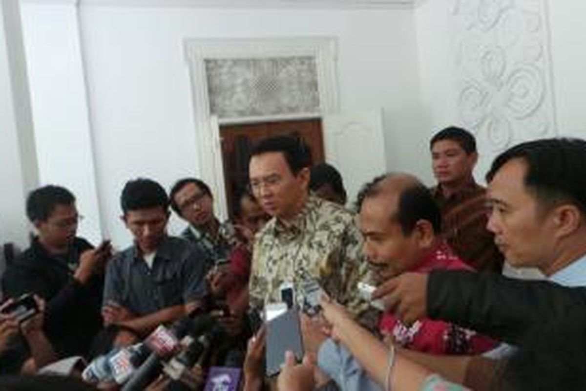 Gubernur DKI Jakarta Basuki Tjahaja Purnama bersama Menteri PPN/Kepala Bappenas Andrinof Chaniago, di Kantor Bappenas, Selasa (6/1/2015).