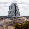 Dibuka Minggu, Galeri Seni Karya Frank Gehry Dilapisi 11.000 Panel Baja Anti-karat