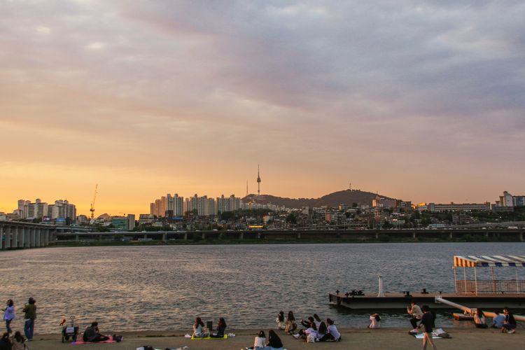 Wisatawan Terjun dari Jembatan Banpo ke Sungai Han, Seoul Perketat Patroli