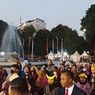 Demi Ikut Upacara di Istana, Warga 
