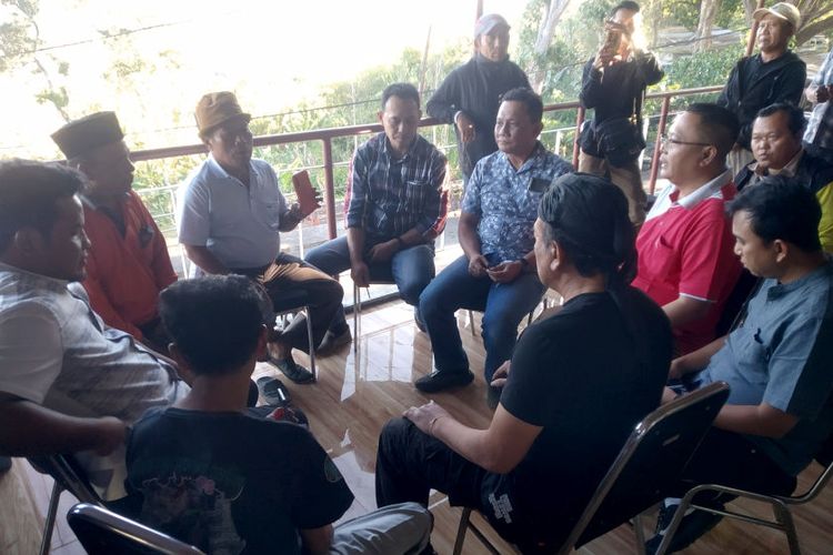 Warga 4 Desa di Blitar Tolak Rencana Penutupan Jalan Bendungan Lahor