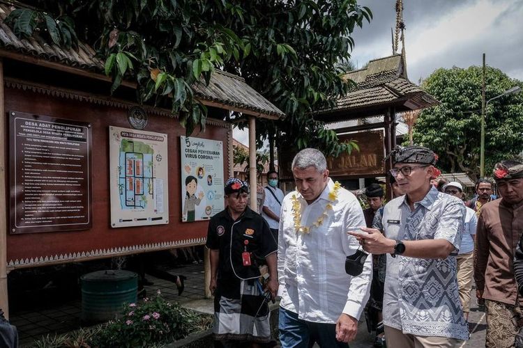Sekjen UNWTO memuji keindahan Desa Wisata penglipuran di Bali, saat kunjungannya dalam rangkaian kegiatan World Tourism Day 2022.
