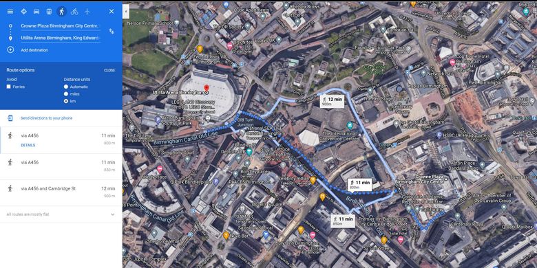 Tangkapan layar dari Google Maps yang menunjukkan jarak dari Utilita Arena, venue All England 2021, ke Hotel Crowne Plaza Birmingham City Center tempat kontingen Indonesia menginap. Sekitar 800 meter atau 11 menit jalan kaki. 
