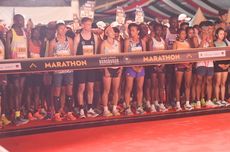 Di Surabaya, Ratusan Siswa Sekolah Rakyat Doakan Korban Bencana Sumatera