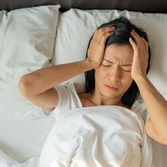 Ilustrasi pusing, sakit kepala, pusing saat tidur. Pusing yang dialami sebagian orang mungkin juga merupakan gejala migrain.