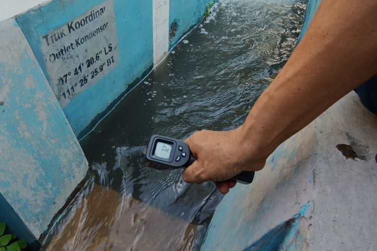 Dinas Lingkungan Hidup dan Pangan Kabupaten Magetan turun ke PG Poerwodadie guna menindaklanjuti keluhan warga soal air buangan yang masih panas. Ternyata dari hasil pemeriksaan, pengolahan air buangan proses PG Poerwodadie masih sesuai ambang baku mutu. 