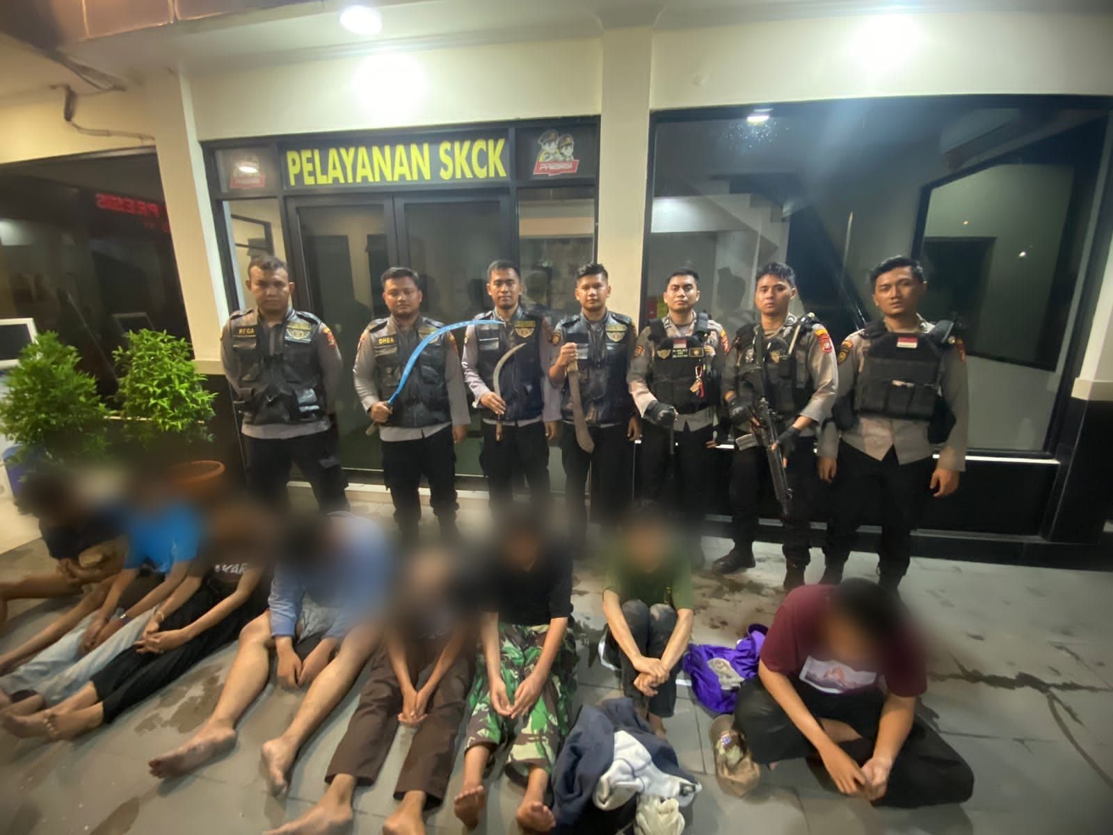 Bawa Sajam hingga Molotov untuk Tawuran, 26 Remaja Ditangkap di Jakarta Barat