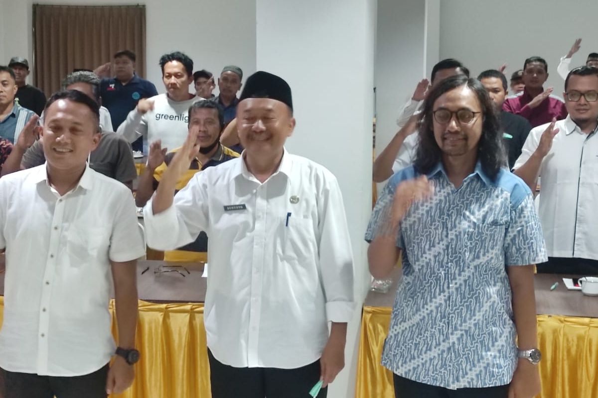 Dinas Pariwisata dan Kebudayaan (Disparbud) Kabupaten Trenggalek menggelar focus group discussion (FGD) untuk memberikan wawasan pengembangan desa wisata terhadap 35 pengelola desa wisata di Trenggalek.
