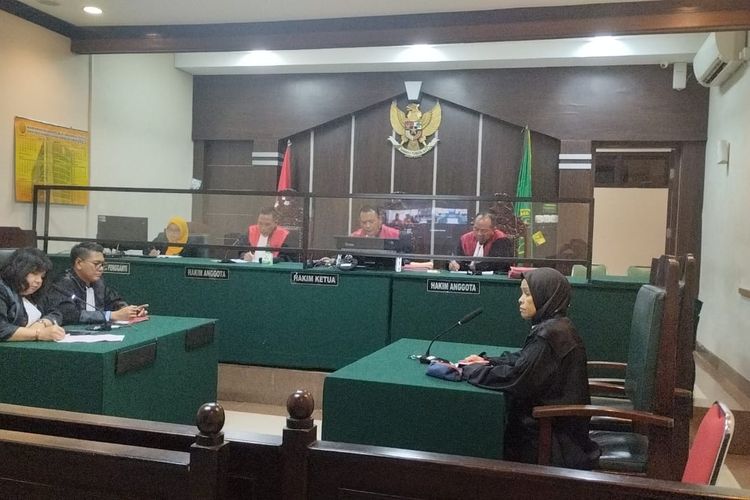  Majlis hakim Pengadilan Negeri (PN) Jember memvonis anggota Polsek Ambulu Polres Jember 6 bulan penjara pada Kamis (6/4/2023). 