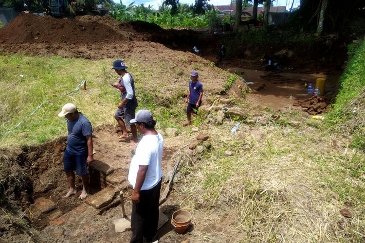 Ekskavasi Candi Gedog di Kelurahan Gedog, Kecamatan Sananwetan, Kota Blitar kembali dilanjutkan, Selasa (13/6/2023)