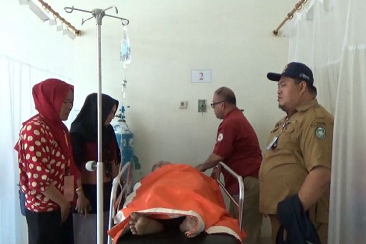 Ind dirawat dir rumah sakit setelah dianiaya 6 pemuda karena korban dituding mencuri di Parepare, Sulawesi Selatan.