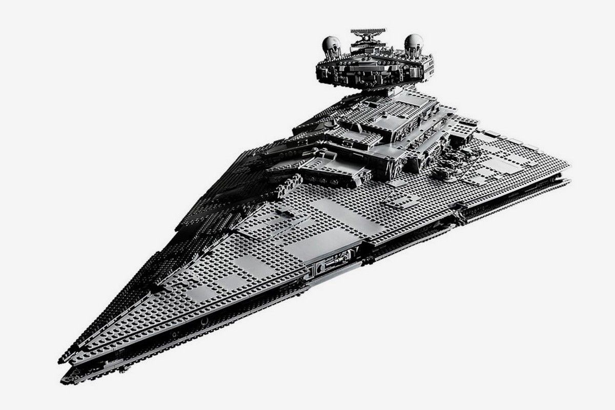Imperial Star Destroyer set dari LEGO.