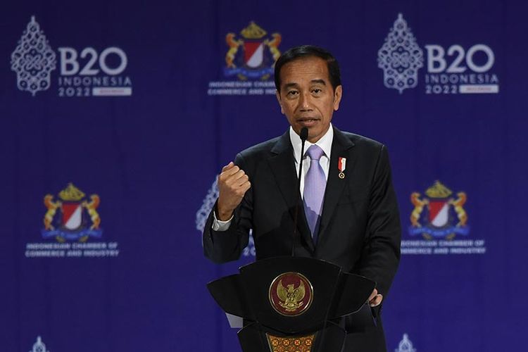 Jokowi saat memberikan pidato B20 Summit di Nusa Dua, Bali. 