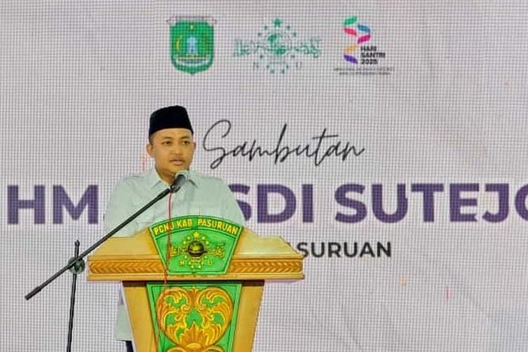Bupati Pasuruan, Rusdi Sutejo di hadapan para pengurus pondok pesantren (Ponpes), Pemkab Pasuruan bakal menggandeng Persatuan Insinyur Indonesia dalam rangka menganalisis kelayakan bangunan Ponpes di Kabupaten Pasuruan, Rabu (08/10/2025)