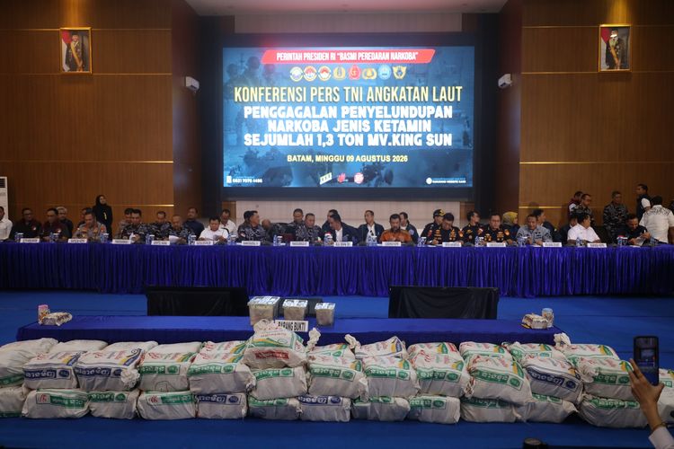 15 Jam Bongkar Persembunyian 1,3 Ton Ketamin di MV King Sun, Kopaska Dikerahkan