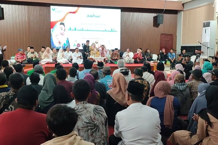 Shinta Nuriyah Abdurahman Wahid memberikan nasihat kebangsaan di hadapan sejumlah warga yang hadir di aula Gereja Bunda Maria Kota Cirebon Jawa Barat pada Jumat (15/3/2024) petang