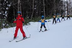 Resor Ski Lawan Pemanasan Global Dengan Timbun Salju