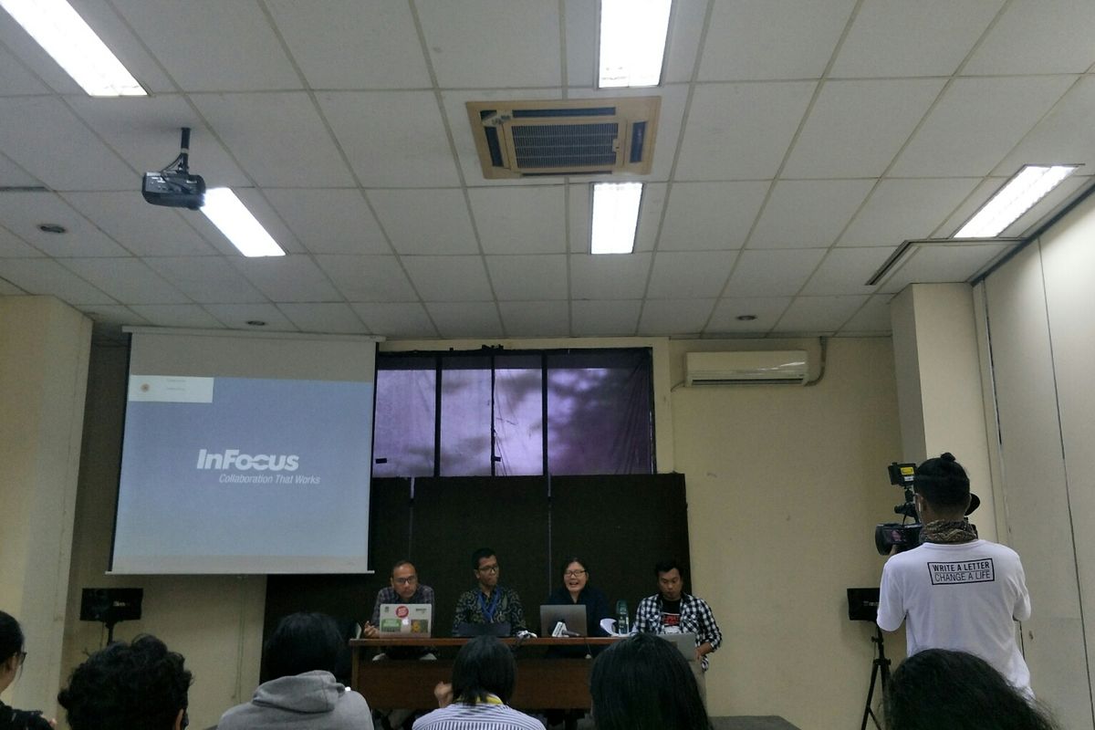 Diskusi Koalisi Masyarakat Sipil terkait bencana banjir Jabodetabek di LBH Jakarta, Menteng, Senin (6/1/2020).