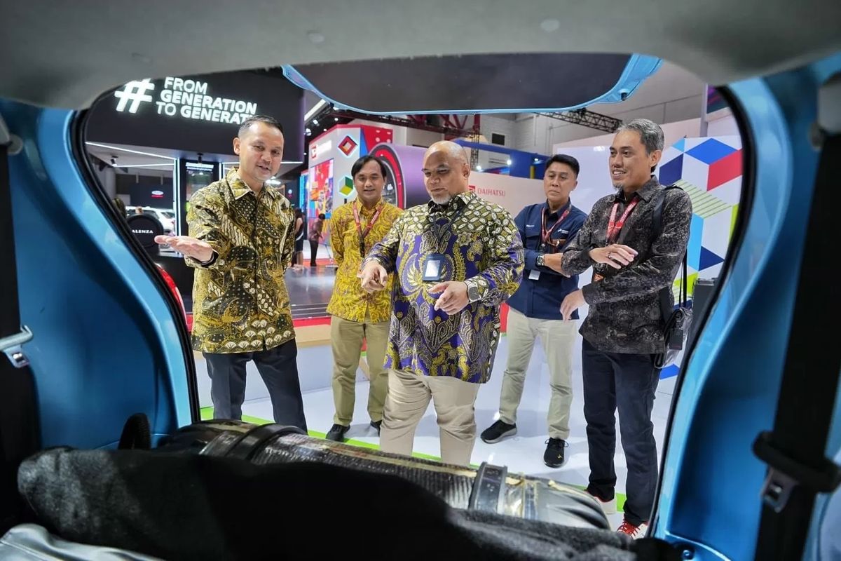 PT PGN Tbk selaku Subholding Gas Pertamina menampilkan produk GasKu, yakni bahan bakar gas (BBG) untuk kendaraan yang ramah lingkungan dalam Indonesia International Motor Show (IIMS) 2024.