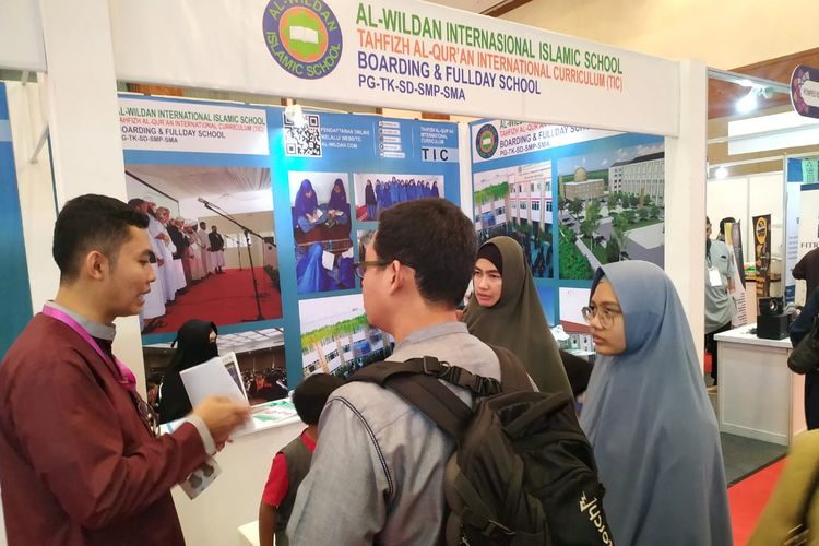 Perkumpulan Lembaga Dakwah Islam Indonesia (Puldapii) dan Perkumpulan Alumni Al Irsyad (Puldapia) menggelar Pameran Pendidikan Islami bertajuk ?Puldapia Expo? di area Muslim Lifestyle Festival yang berlangsung di JCC Jakarta hingga Minggu, 1 September 2019.