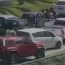 Ketahuan Curi Mobil, Wanita Ini Tabrak Sejumlah Kendaraan Saat Dikejar Polisi