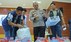 Galon Air Minum Bermerek Laku Keras Beromzet Rp 70 Juta, Ternyata Diisi Air Sumur Tanpa Izin Selama 2 Tahun