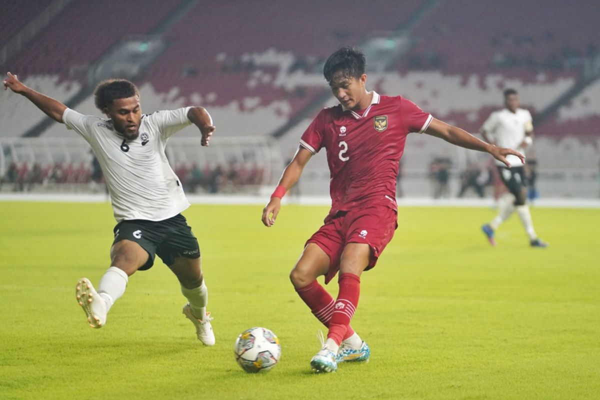 Laga timnas U20 Indonesia vs Fiji di Stadion Utama Gelora Bung Karno, Senayan, Jakarta, Jumat (17/2/2023) malam WIB. Pertandingan yang diwarnai baku hantam dan empat kartu merah itu, dimenangi Indonesia dengan skor 4-0. Selanjutnya, timnas U20 Indonesia akan melawan Selandia Baru pada Minggu (19/2/2023). 