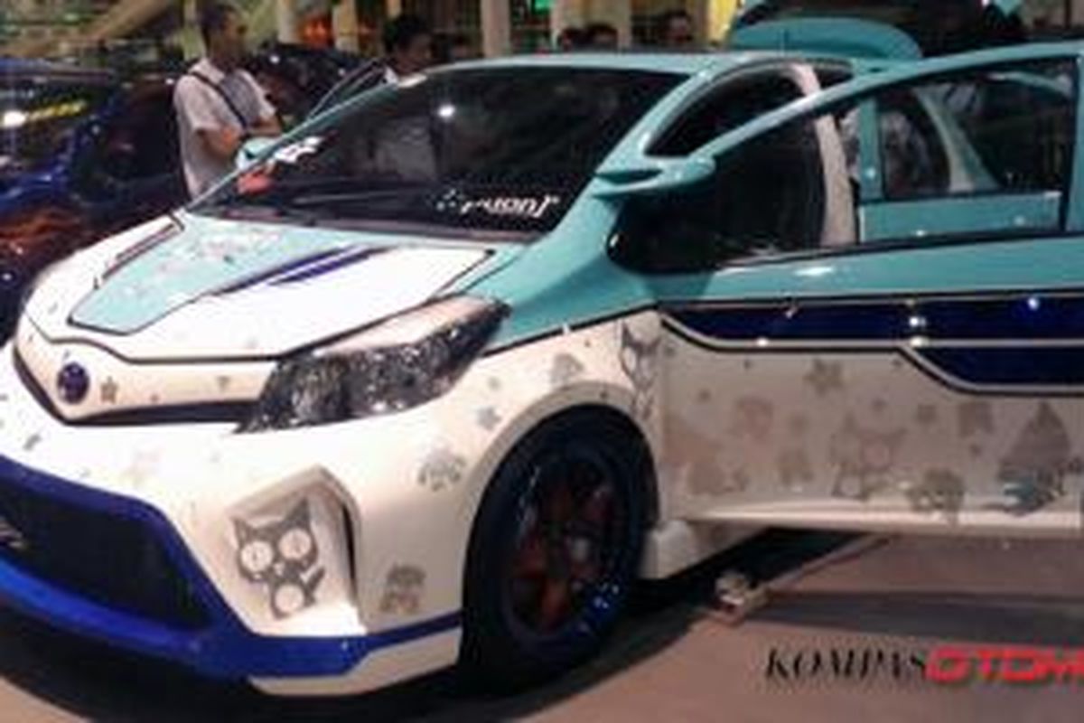 Salah satu kontestan Yaris Show Off 2013