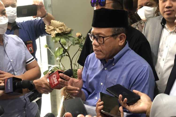 Ketua Indonesia Police Watch (IPW) Sugeng Teguh Santoso ditemui di Kompleks Parlemen Senayan, Jakarta, Kamis (25/8/2022).